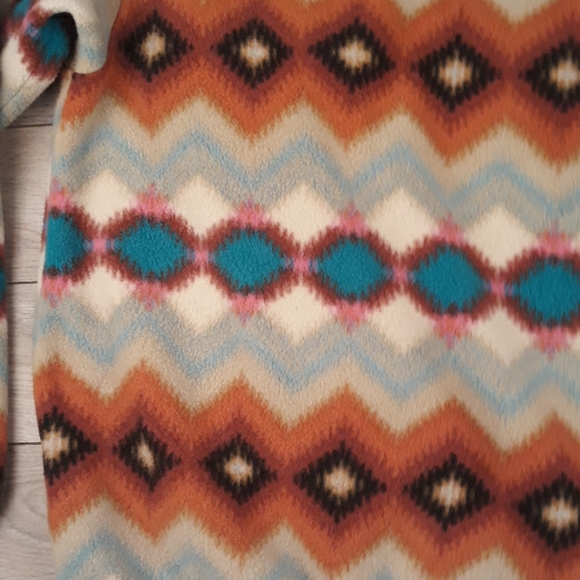 Patterned Multicolor Pullover Jacket - Picture 8 of 10